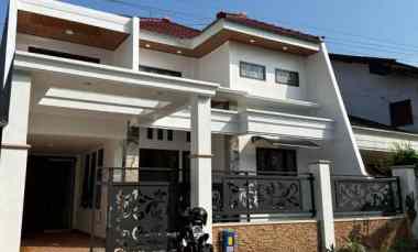 dijual rumah araya
