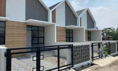 dijual rumah arcamanik