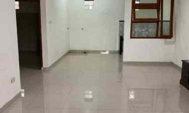 dijual rumah area taman cibaduyut