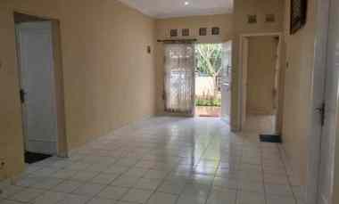 dijual rumah asri dan terawat di kencana loka bsd