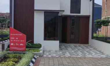 dijual rumah asri nyaman sayap podomoro bandung