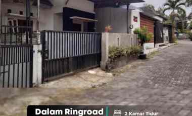 dijual rumah babarsari