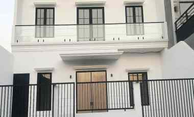 dijual rumah babatan pantai