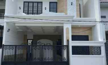 Rumah Baru Gress Modern Classic Babatan Pantai Row 3 Mobil, NEGO