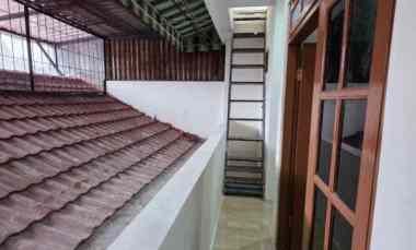 dijual rumah babatan pantai