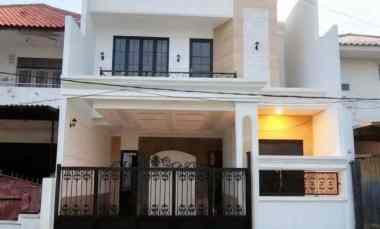 Rumah Babatan Pantai Model Semi Klasik Baru Gress Row Jalan 3mobil