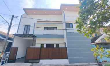 dijual rumah babatan pantai