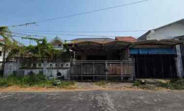 Rumah Babatan Pantai Strategis Hitung Tanah Row 3 Mobil