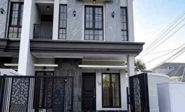 dijual rumah babatan pantai