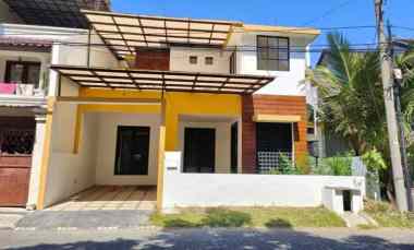 dijual rumah babatan wiyung