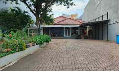 dijual rumah bagus asri luas di danau indah barat