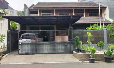 dijual rumah bagus di pulomas jakarta timur jakarta