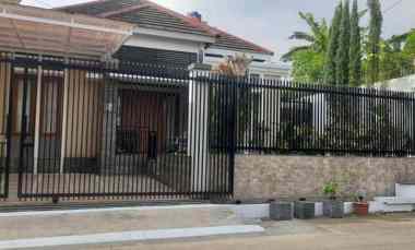 dijual rumah bagus nyaman asri di gegerkalong bandung