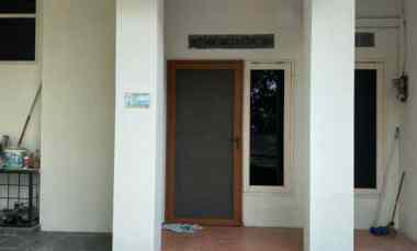 Rumah Dijual di kebun jeruk kosmos jakarta barat