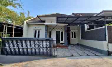 dijual rumah bakungan candi gebang
