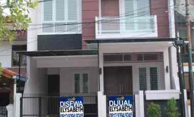 Dijual Rumah Bagus, 2 Lt, Bebas Banjir, Row 2 Mobil, Bcs Kelapa Gading