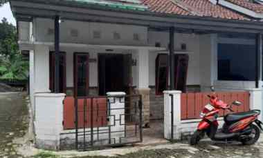 dijual rumah banteran