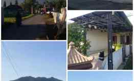 Rumah Dijual di Banyubiru