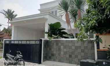 dijual rumah baru di galaxy one gate jalan 2 mobil