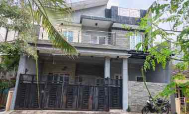 Rumah Mewah Lebar 10 Baruk Tengah dekat Superindo Merr, UPN Veteran, Tol