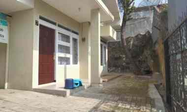 dijual rumah batu