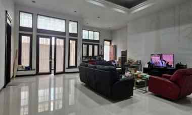 dijual rumah batununggal