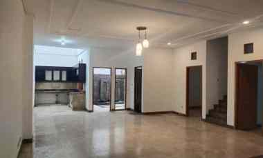 dijual rumah batununggal