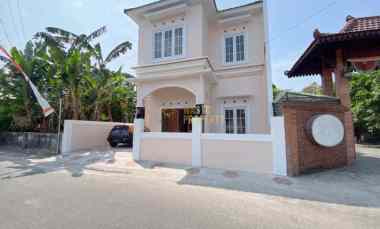 Rumah Murah 2 Lantai dekat Jalan Jogja Wonosari di Banguntapan, Bantul