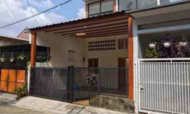 Rumah 2 Lantai Siap Huni dalam Perumahan di Beji, Pusat Kota Depok