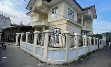 Dijual Cepat Rumah Luas 2 Lantai di jl H Iming, Beji Depok