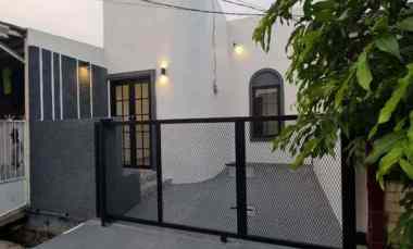 Dijual Rumah Cantik Full Renovasi Lokasi Strategis dan Bebas Banjir