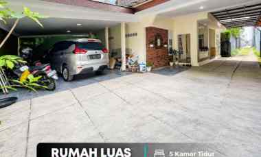 Rumah Luas 2 Lantai Belakang Hotel Hyatt Sendangadi, Sleman 900 meter