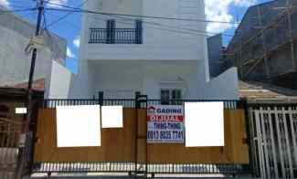 dijual rumah belakang mall kelapa