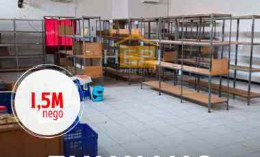 dijual rumah bentuk gudang di tanah mas semarang utara