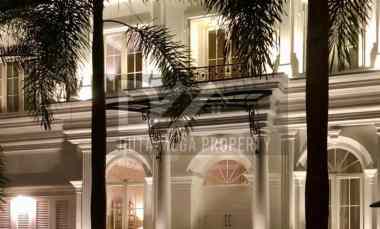 dijual rumah bergaya mediterania di les belles mainson