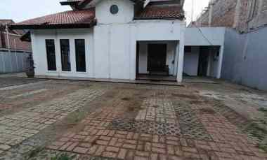 dijual rumah besar terawat di cilandak belakang citos