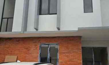 dijual rumah bintang metropole