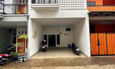 Rumah 2 Lt Furnished di Gerbang Jakarta Bintara Kota Bekasi