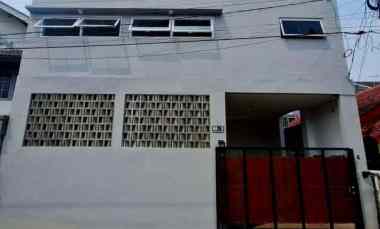 Rumah Kost Premium 2,5 Lantai Full Furnished Dikawasan Emas Bintaro