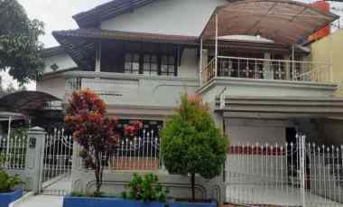 dijual rumah blok 3 jl mawar no 47 jl