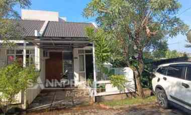 dijual rumah bojong sari depok