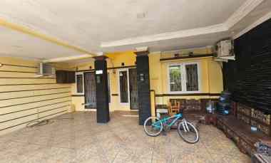 dijual rumah boulevard hijau