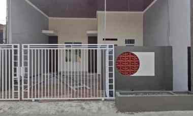 dijual rumah boulevard hijau kota