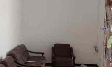 dijual rumah bratang