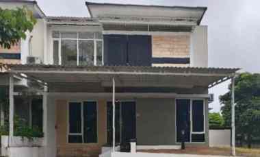 dijual rumah bsb city