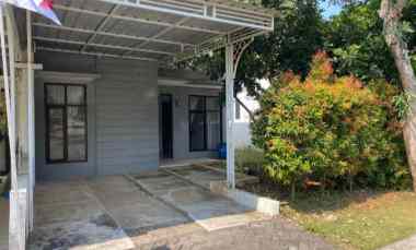 dijual rumah bsb village cluster aurora