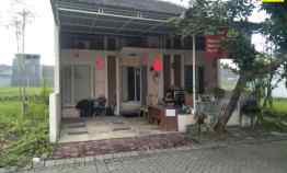 Dijual Rumah Lokasi Strategis di Bukit Palma, Surabaya Barat