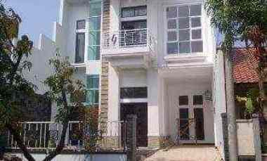 dijual rumah bulevar hijau