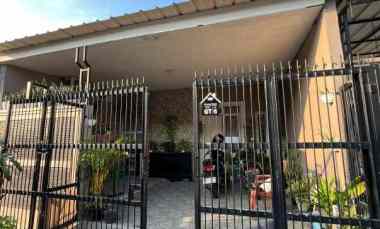 dijual rumah bumi indah