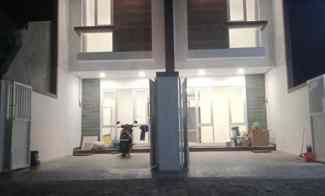 Rumah Baru Gress, 2 lantai, Bumi Wonorejo, Row 2,5 Mobil, Bisa KPR